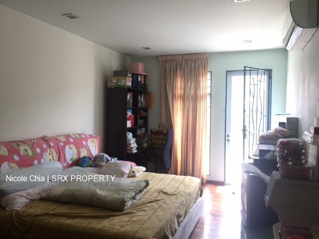 Sennett Estate (D13), Terrace #179344502